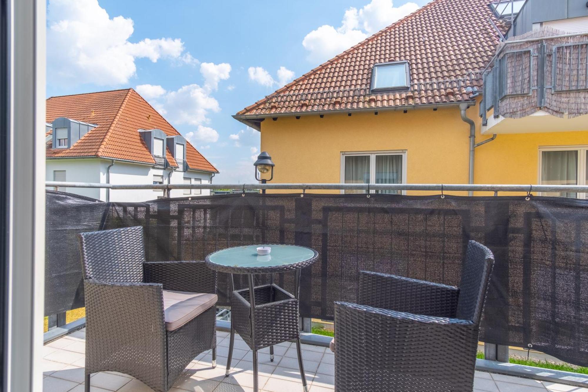 Apartamento Arbeitsplatz, Balkon, Tiefgarage Naehe Neue Messe Leipzig Exterior foto